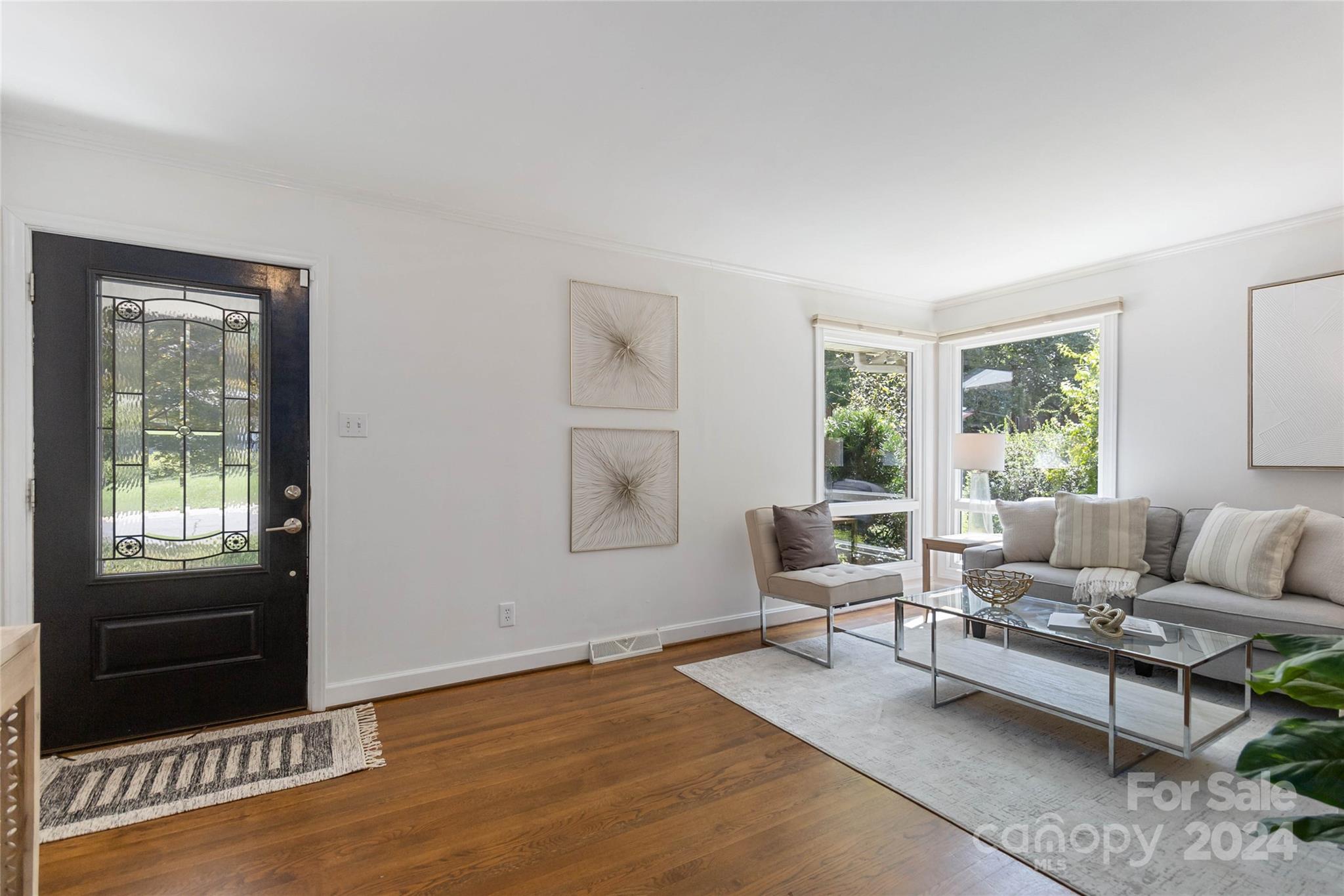 4346 Applegate Road Charlotte, NC 28209 - Photo 8 of 35 a living room with furniture and windows