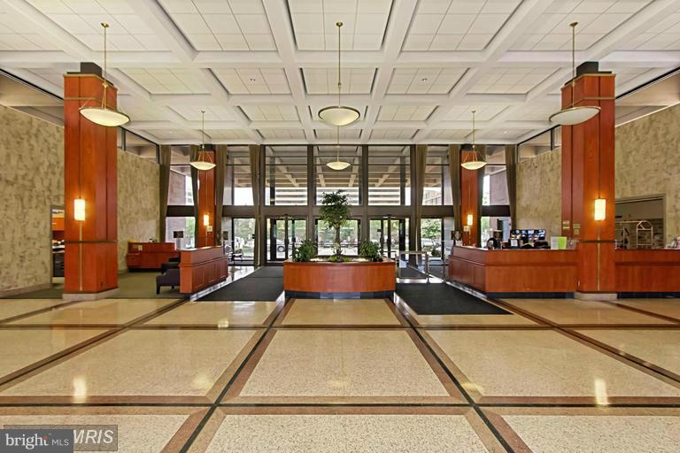 5505 Seminary Road, Unit 901N Falls Church, VA 22041 - Photo 2 of 13 Community