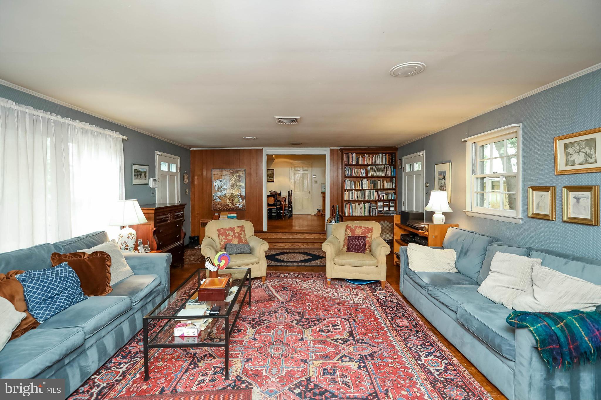 2801 Ridge Rd Drive Alexandria, VA 22302 - Photo 14 of 25 a living room with furniture rug and window