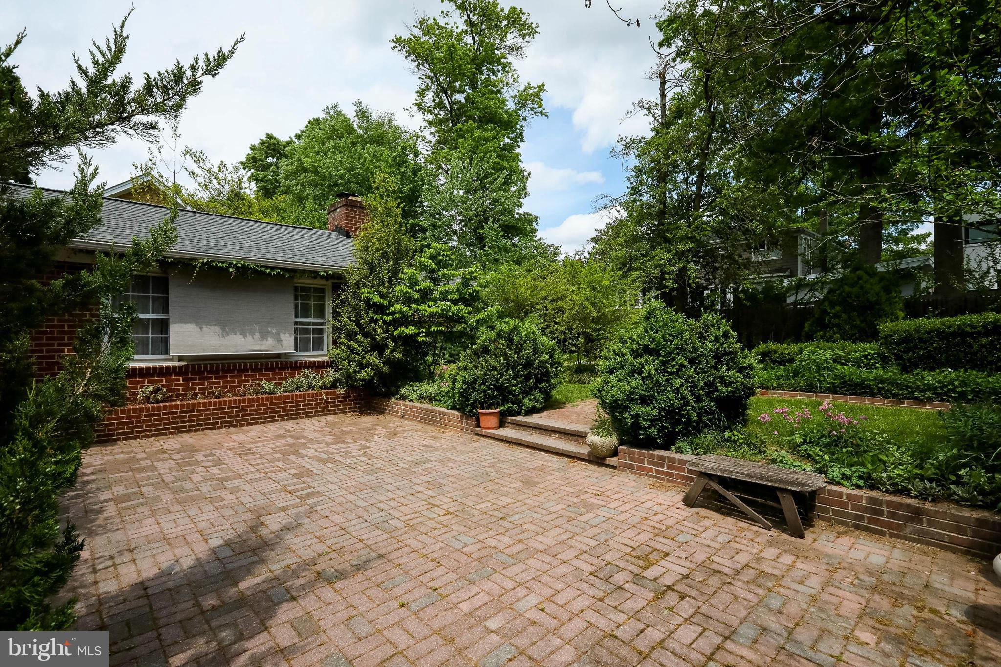 2801 Ridge Rd Drive Alexandria, VA 22302 - Photo 22 of 25 a view of backyard with plants and trees