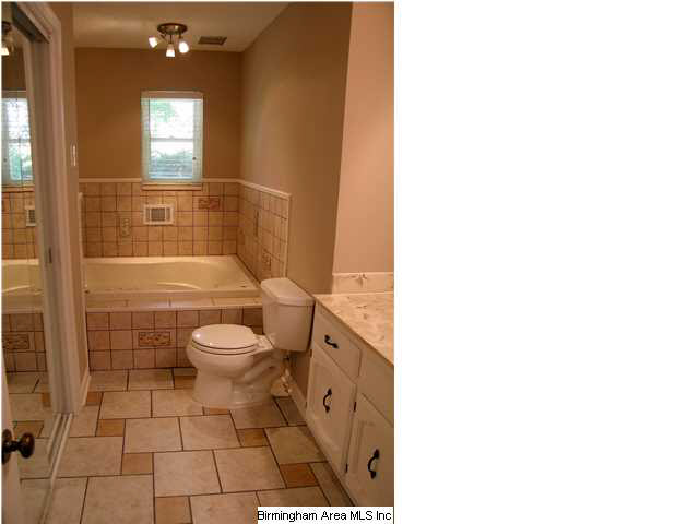 4907 15th Street Road Bessemer, AL 35023 - Photo 13 of 29