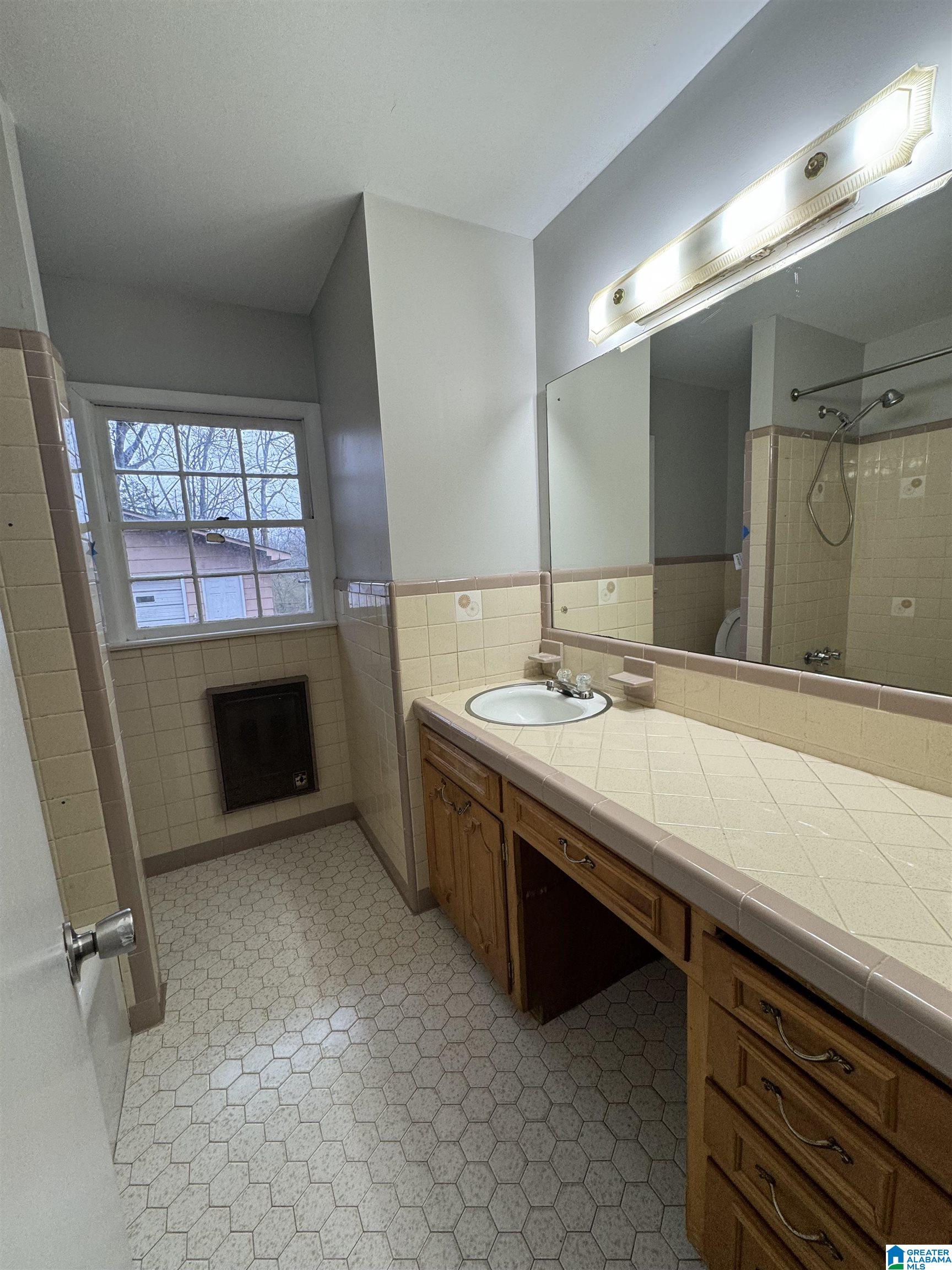 437 Tupelo Road Birmingham, AL 35215 - Photo 12 of 28