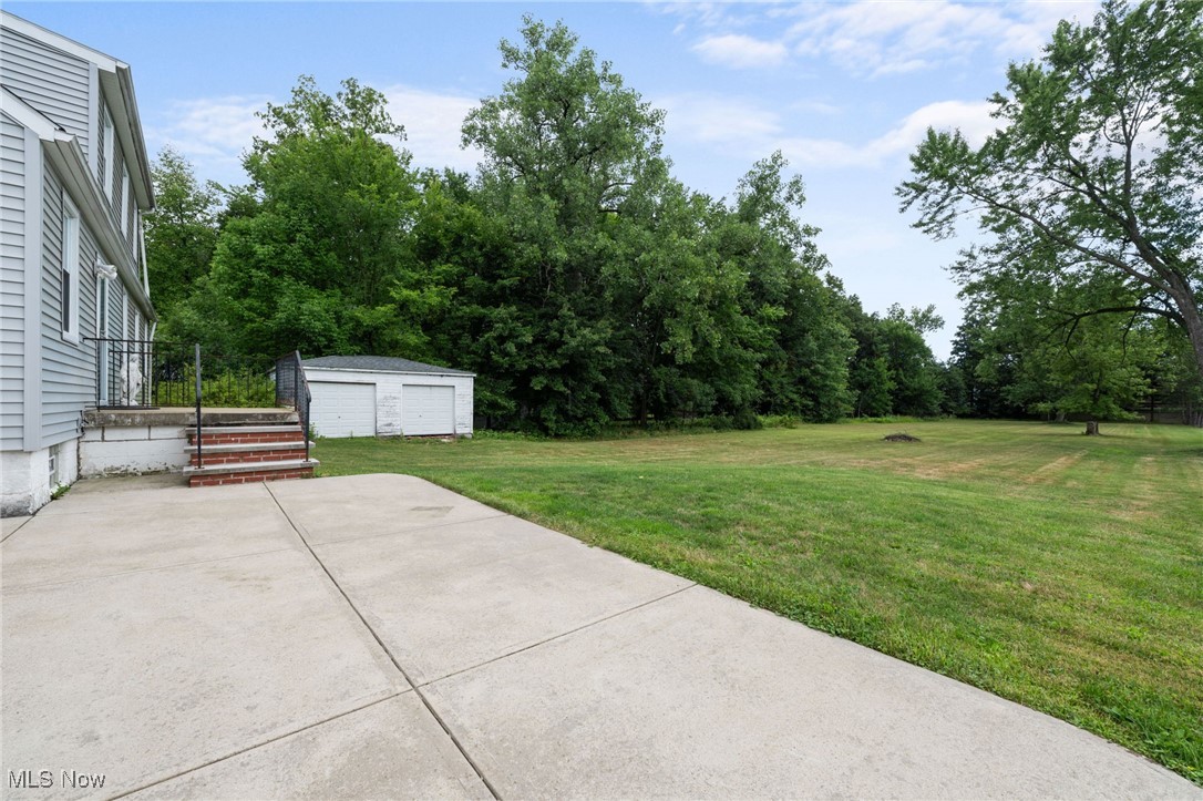 5959 Highland Road Highland Heights, OH 44143 - Photo 29 of 33 Patio Area