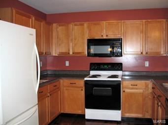 160 Hunters Run Court Eureka, MO 63025 - Photo 5 of 11