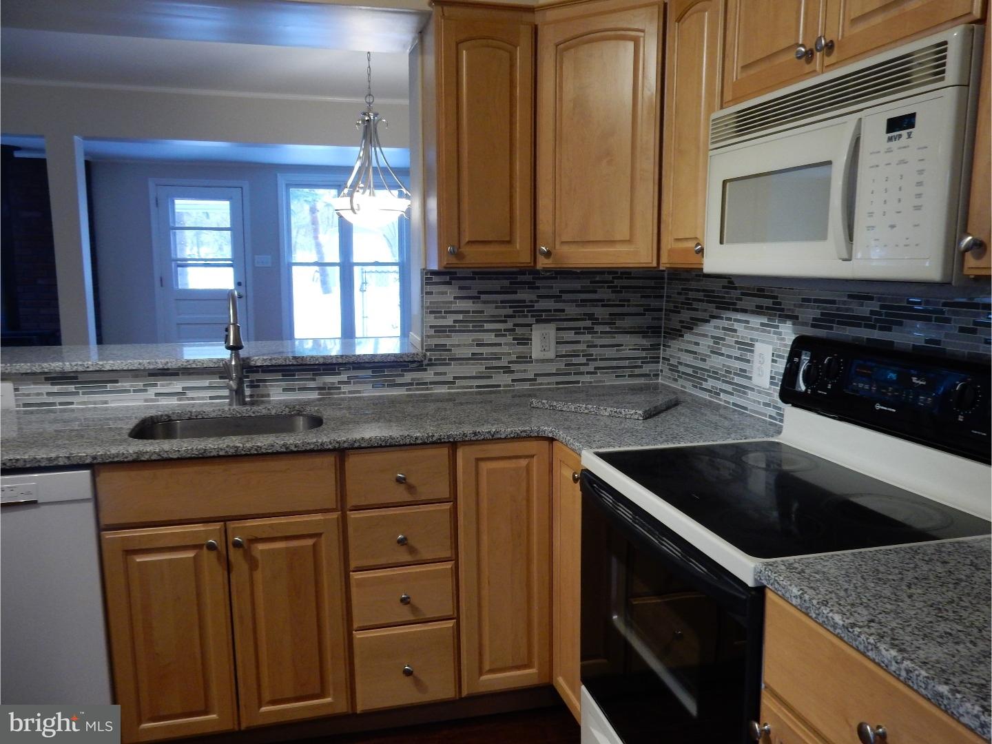647 West County Line Road Hatboro, PA 19040 - Photo 5 of 24 Gallery Image 5