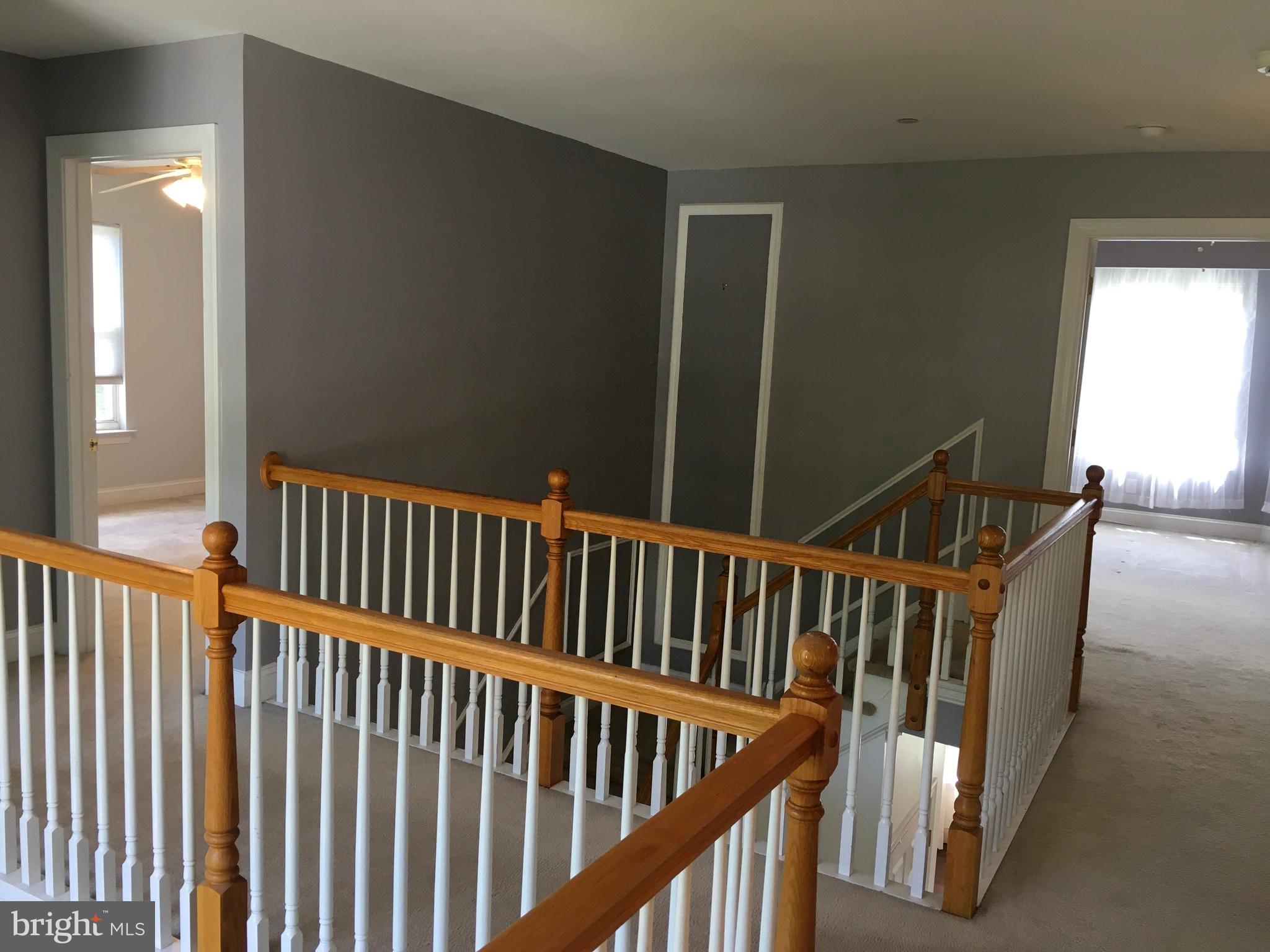 761 Kelli Lane Springfield, PA 19064 - Photo 23 of 54 Upstairs Hall
