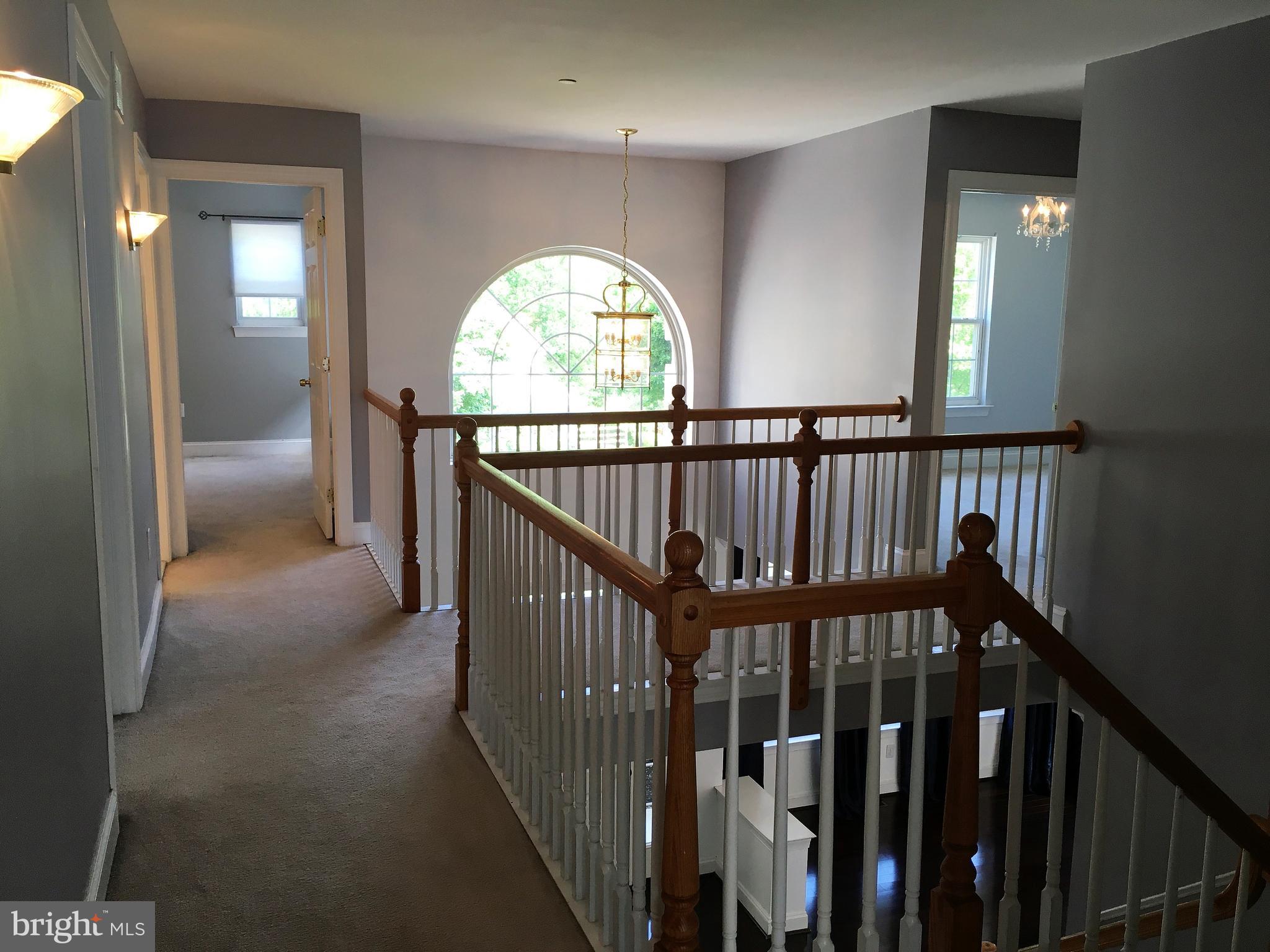761 Kelli Lane Springfield, PA 19064 - Photo 38 of 54 Upstairs Hall