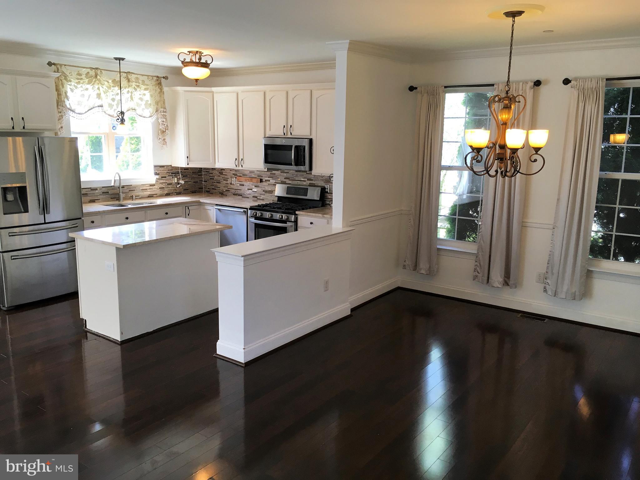 761 Kelli Lane Springfield, PA 19064 - Photo 10 of 54 Dining Room