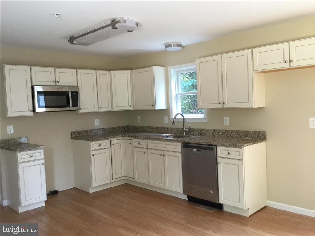 219 Hook Road Westminster, MD 21157 - Photo 4 of 17 Gallery Image 4