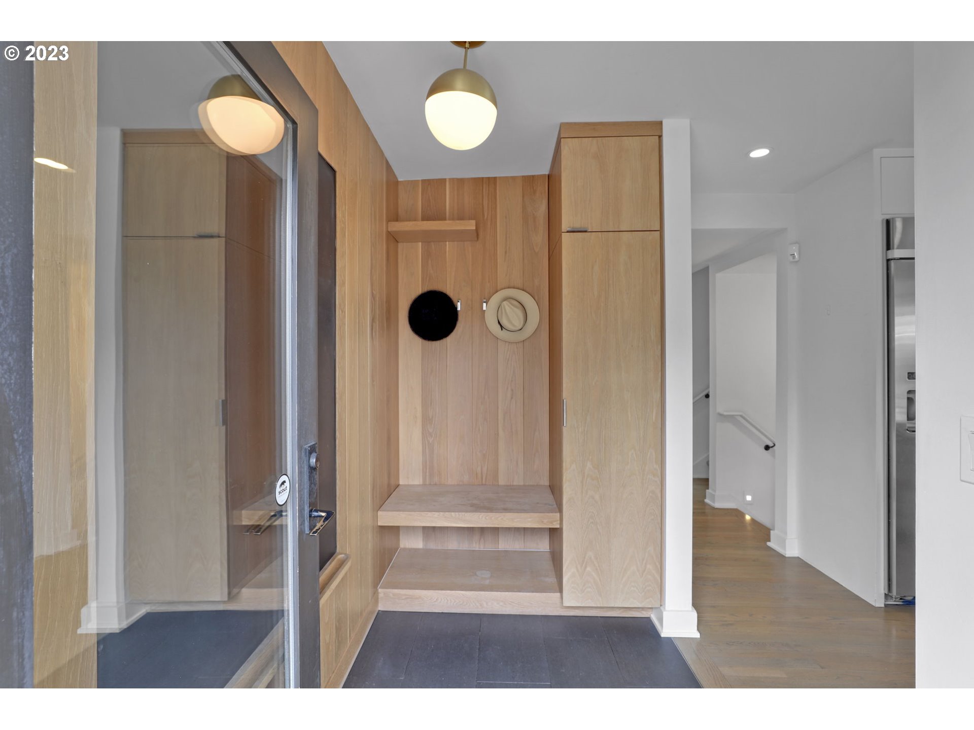 4409 Southwest Carl Place Portland, OR 97239 - Photo 17 of 32 a view of a elevator