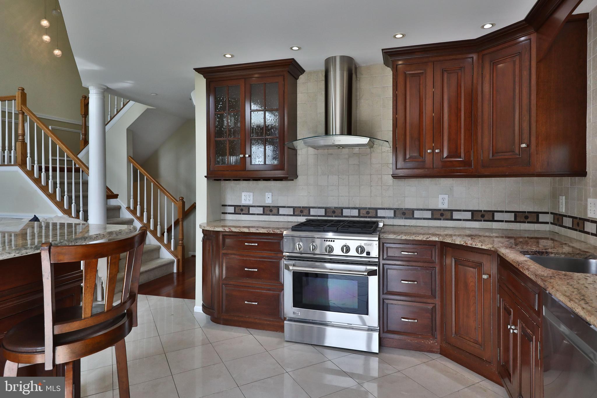 285 Militia Drive Wayne, PA 19087 - Photo 10 of 33 Recessed Lighting