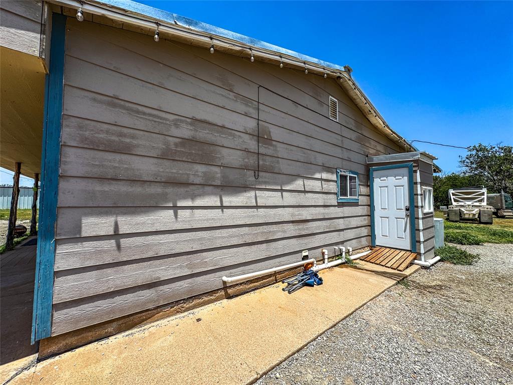 707 South Avenue Avenue East Haskell, TX 79521 - Photo 3 of 12