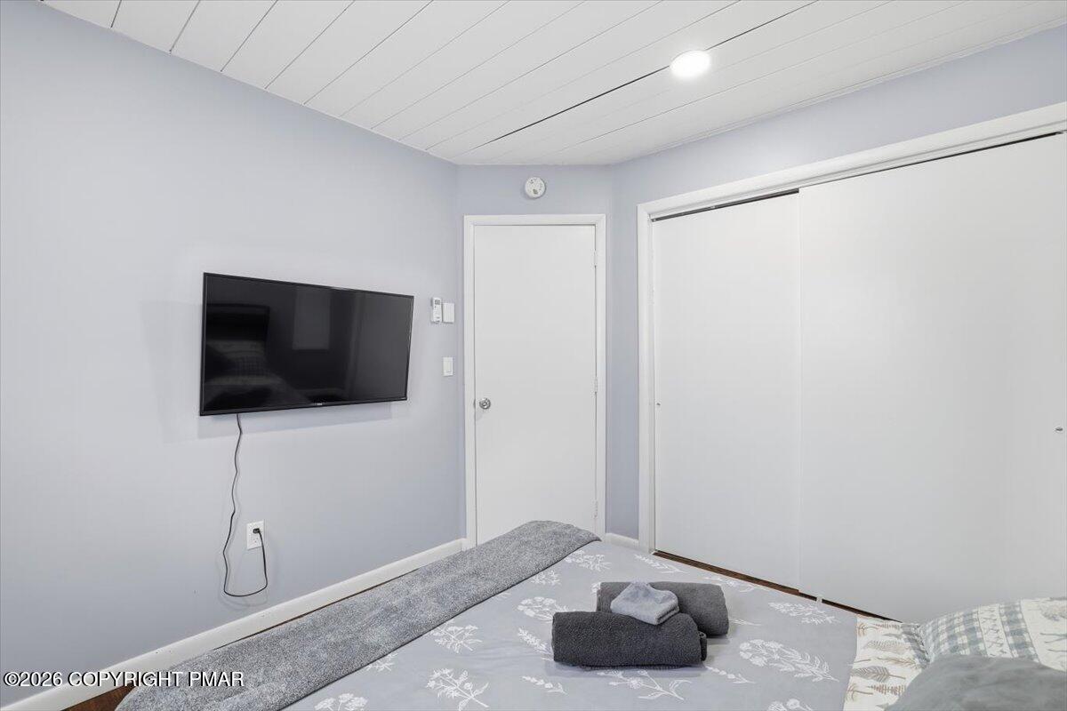 1225 Riverside Heights West Pocono Lake, PA 18347 - Photo 25 of 43 40-Photo-38