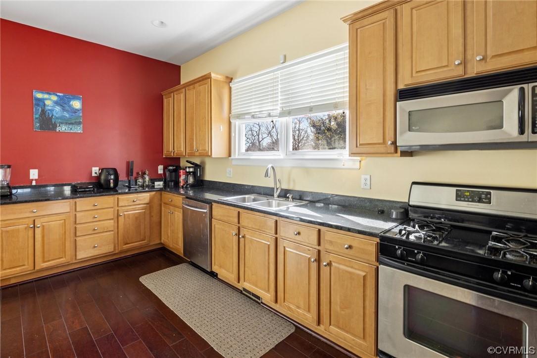 825 Spring Street Richmond, VA 23220 - Photo 8 of 21 Gallery Image 8