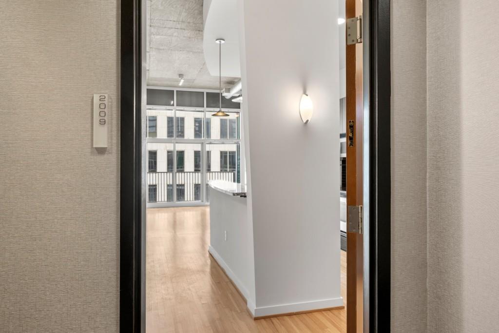 943 Peachtree Street Northeast, Unit 2009 Atlanta, GA 30309 - Photo 2 of 57 a view of a very nice looking space