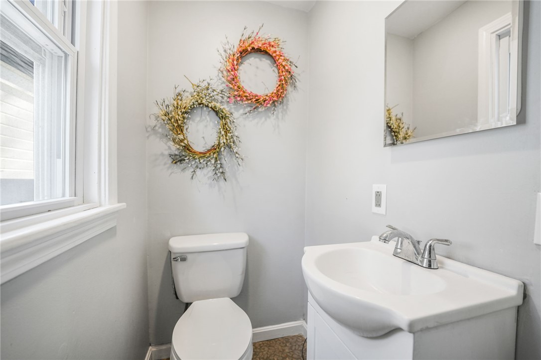 652 Main Avenue Warwick, RI 02886 - Photo 13 of 25