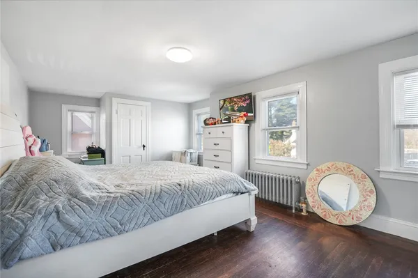 $349,900 | 652 Main Avenue, Warwick, RI 02886