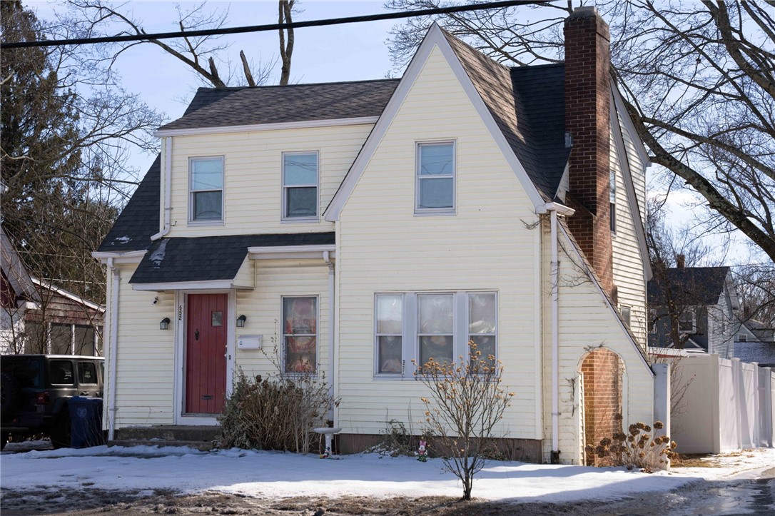 652 Main Avenue Warwick, RI 02886 - Photo 4 of 25