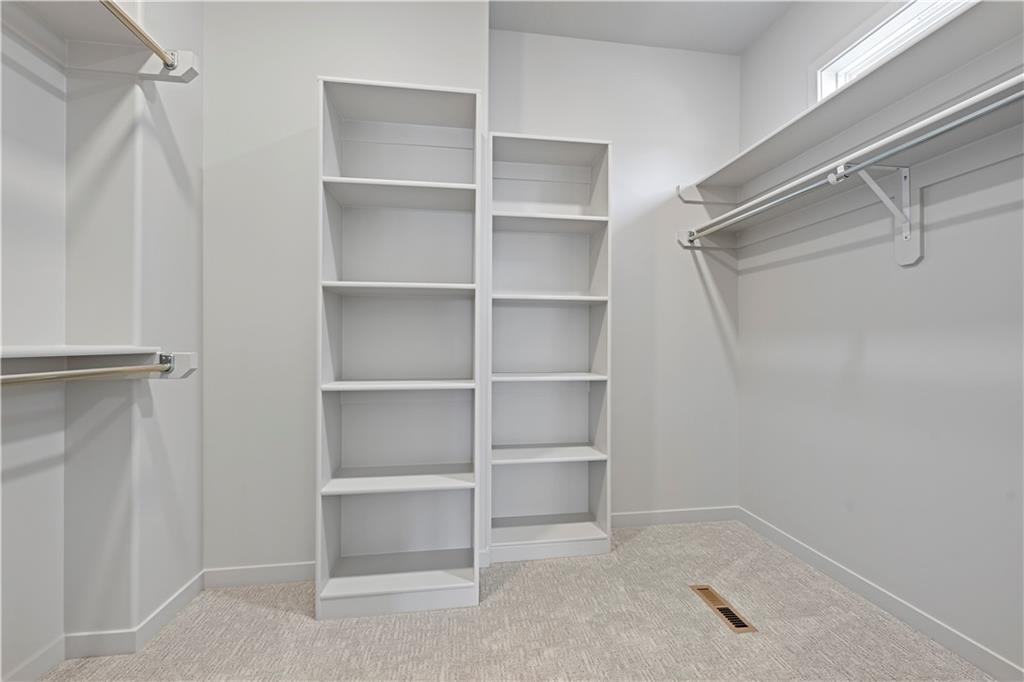 8175 Roundtree Street Lenexa, KS 66220 - Photo 13 of 31