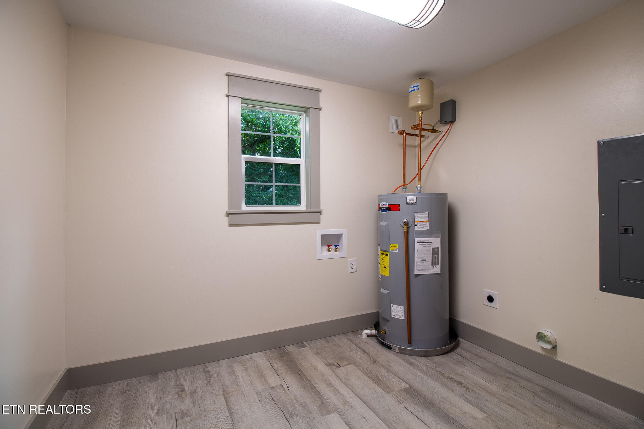 301 Emory Heights Road Harriman, TN 37748 - Photo 24 of 50 _MG_2994-HDR