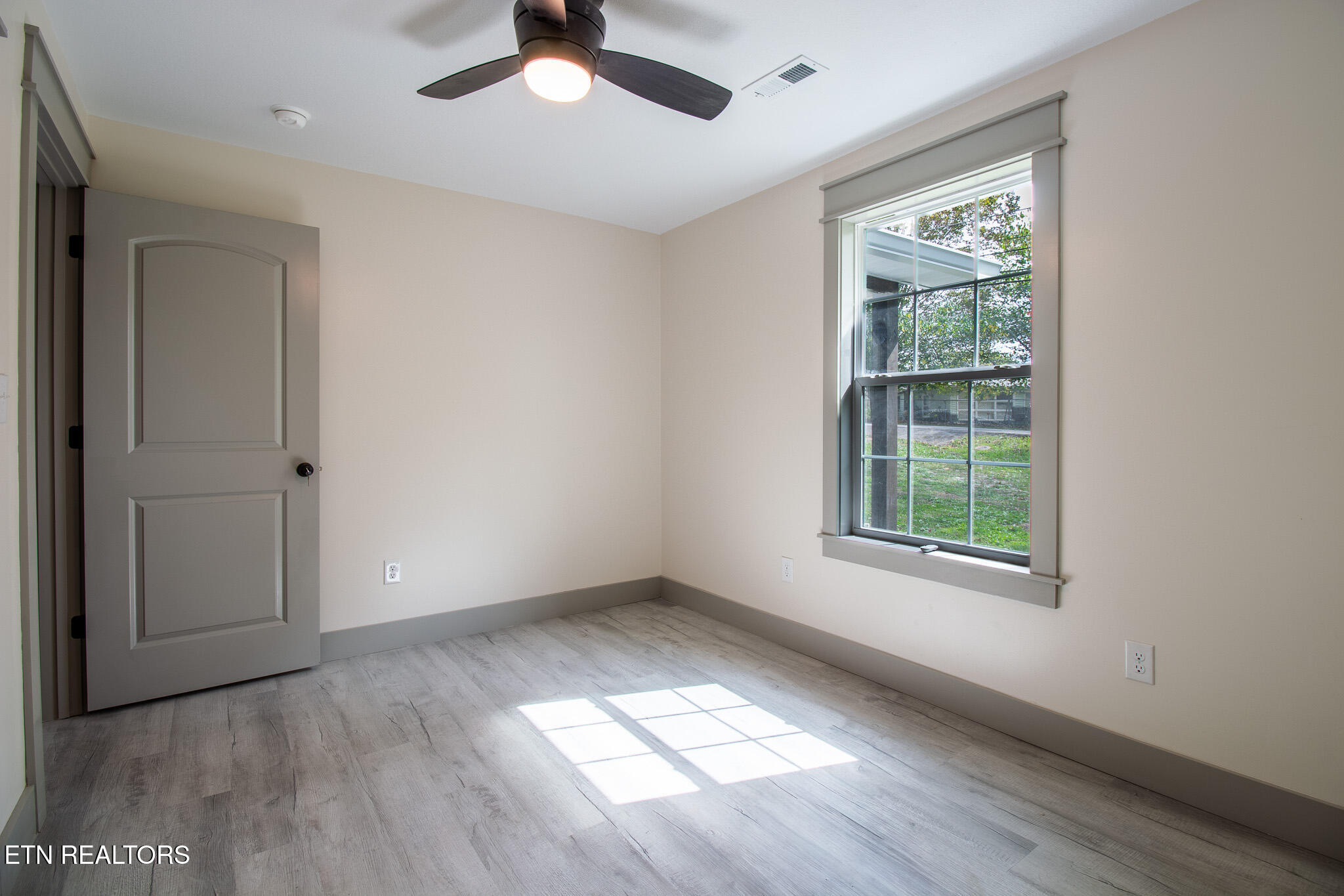 301 Emory Heights Road Harriman, TN 37748 - Photo 28 of 50 _MG_3009-HDR