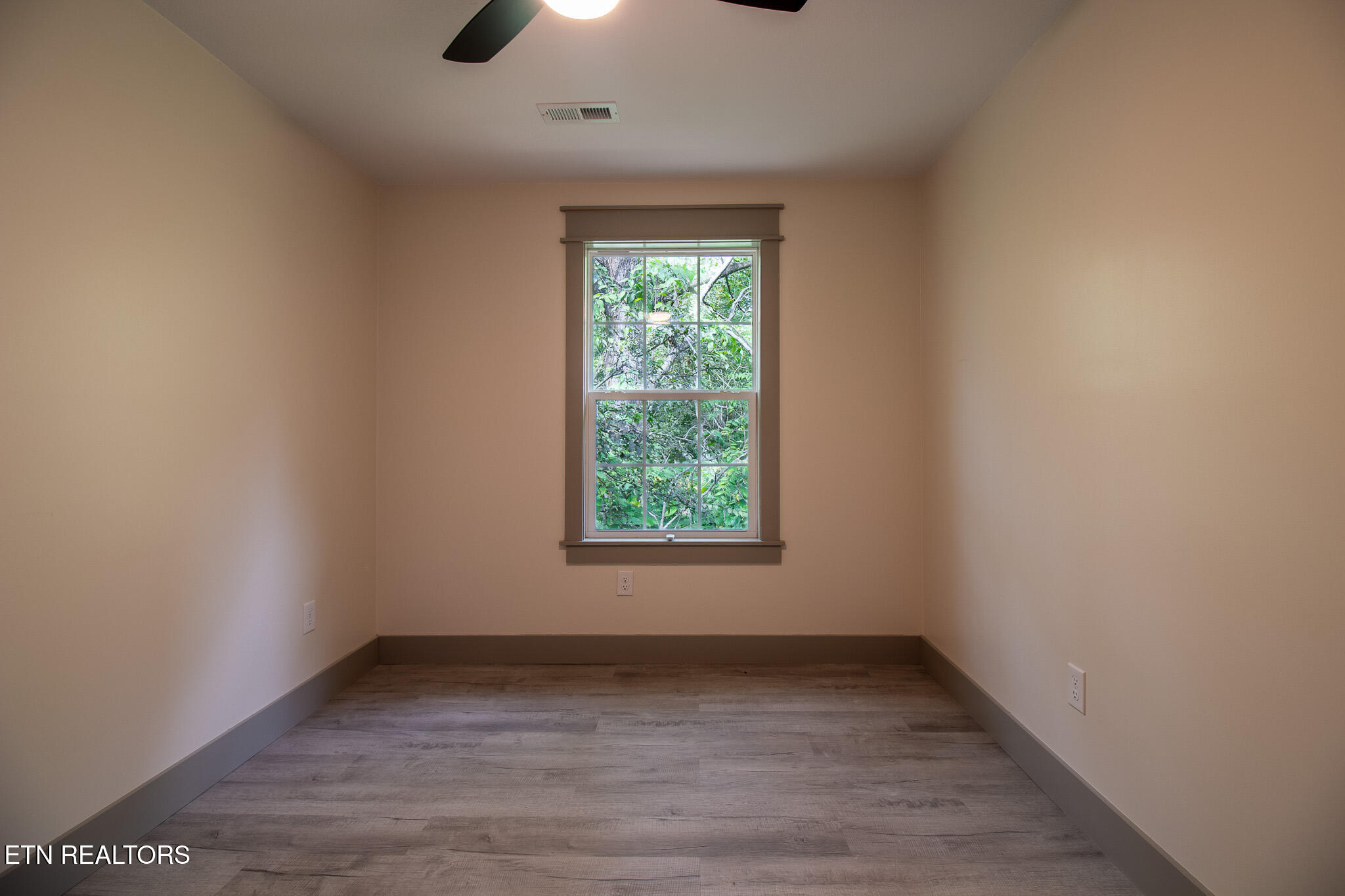 301 Emory Heights Road Harriman, TN 37748 - Photo 32 of 50 _MG_3024-HDR