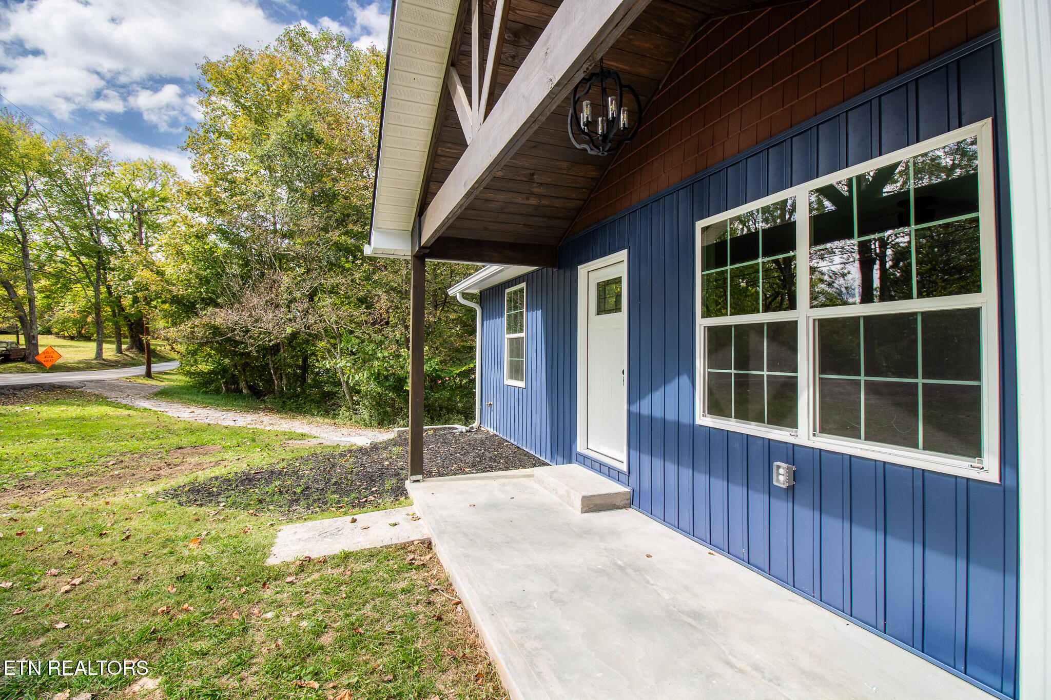 301 Emory Heights Road Harriman, TN 37748 - Photo 8 of 50 _MG_2940-HDR