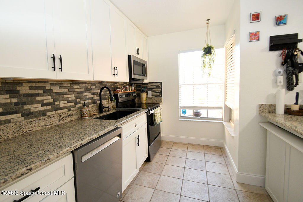 822 Brow Court Northeast Palm Bay, FL 32905 - Photo 10 of 28 DSC_8179