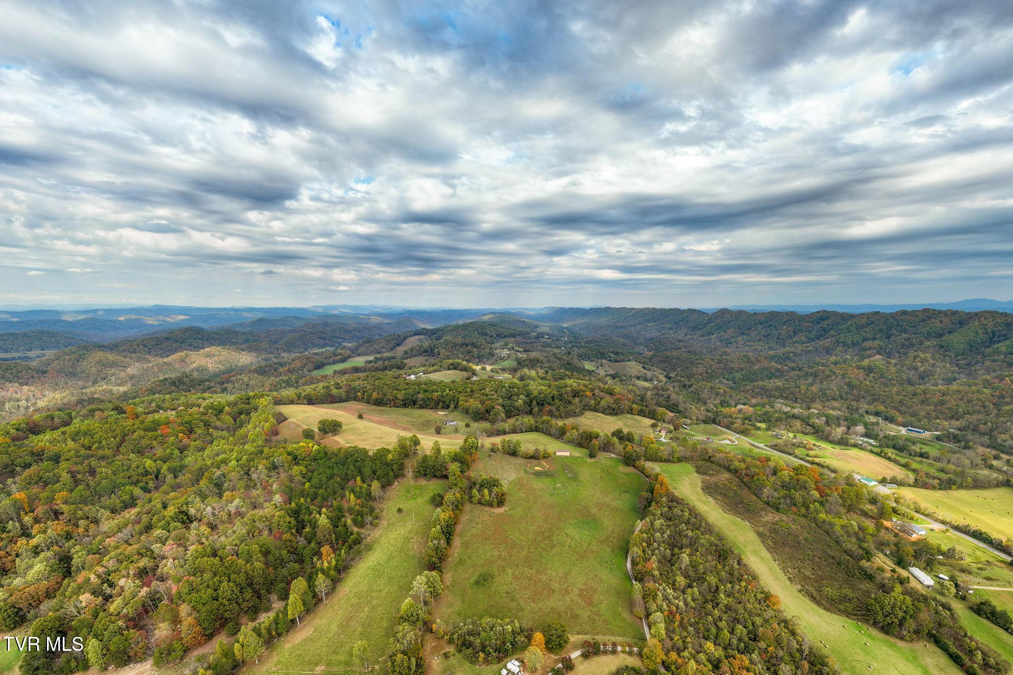 348 Clinch Valley Road Eidson, TN 37731 - Photo 22 of 120 348 Clinch Valley Rd (13 of 116)