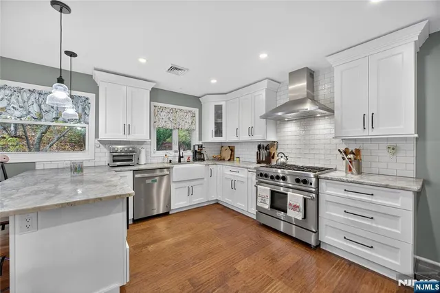 $835,000 | 66 Ridge Road, Hawthorne, NJ 07506