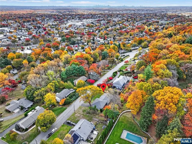 $835,000 | 66 Ridge Road, Hawthorne, NJ 07506