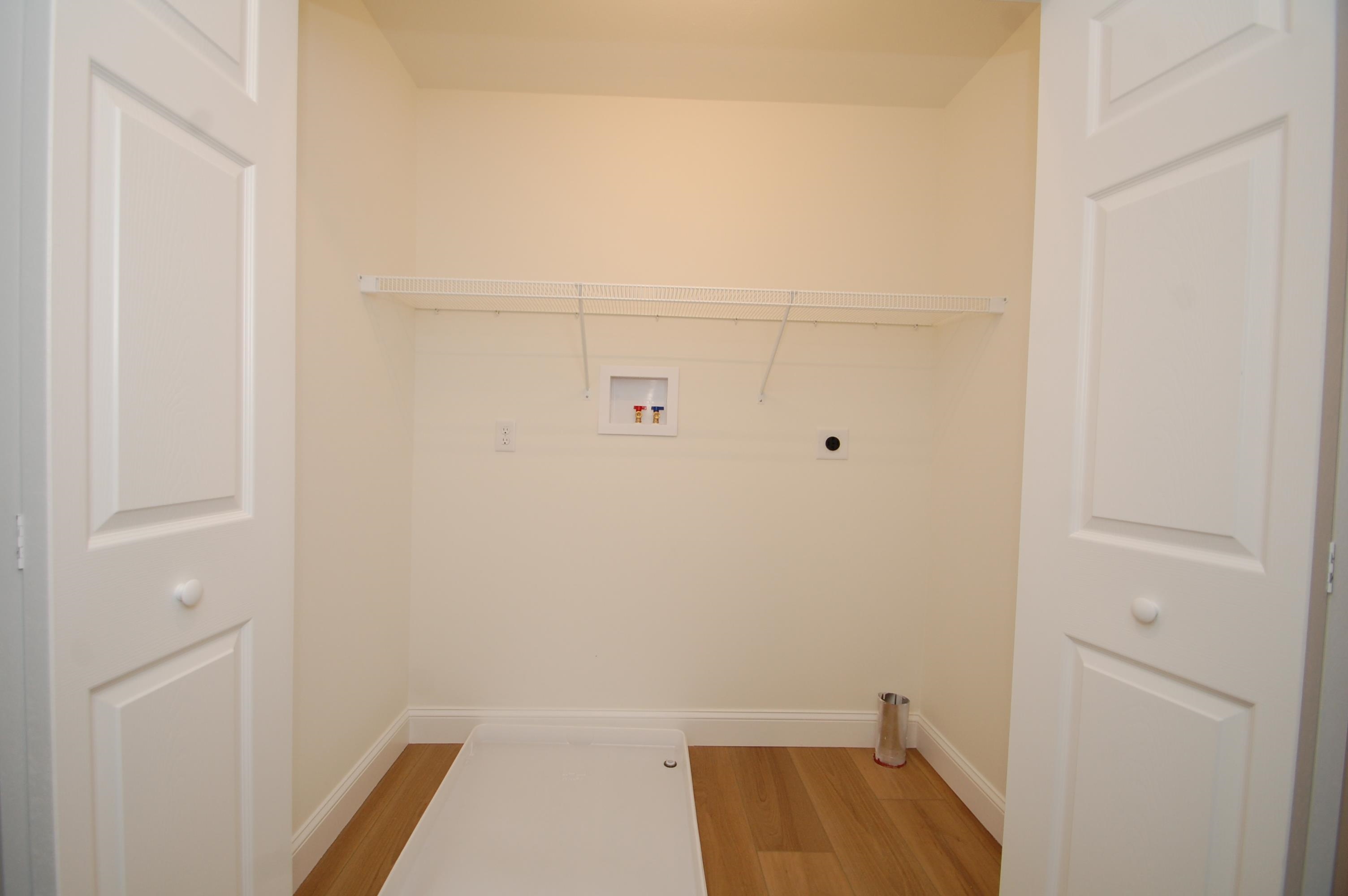 21 B Griffin Road Hudson, NH 03051 - Photo 14 of 18