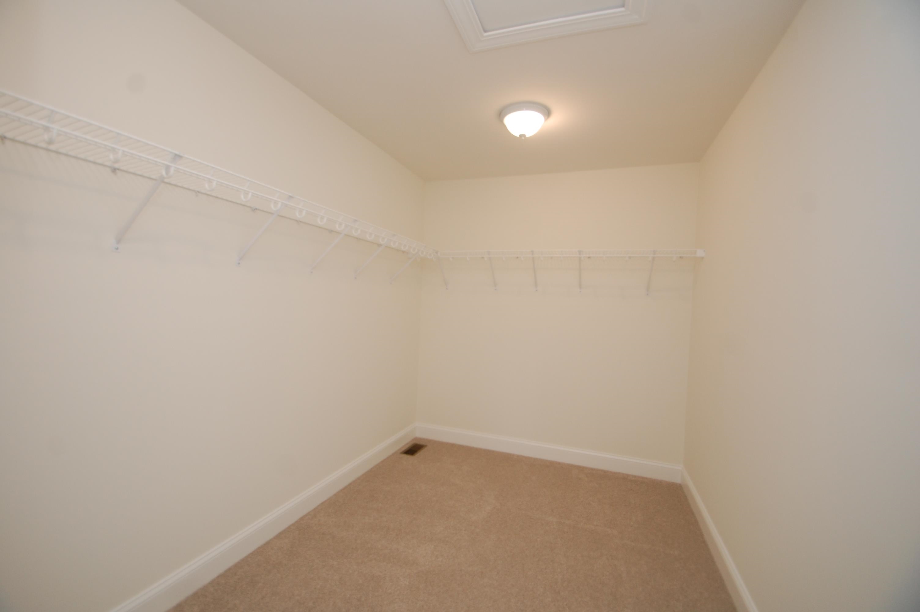 21 B Griffin Road Hudson, NH 03051 - Photo 8 of 18