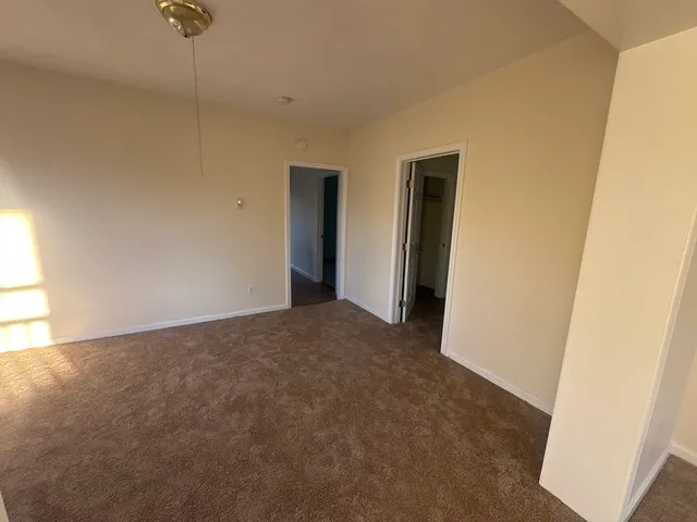 $2,500 | 394 Hollis Street, Unit 1, Framingham, MA 01702