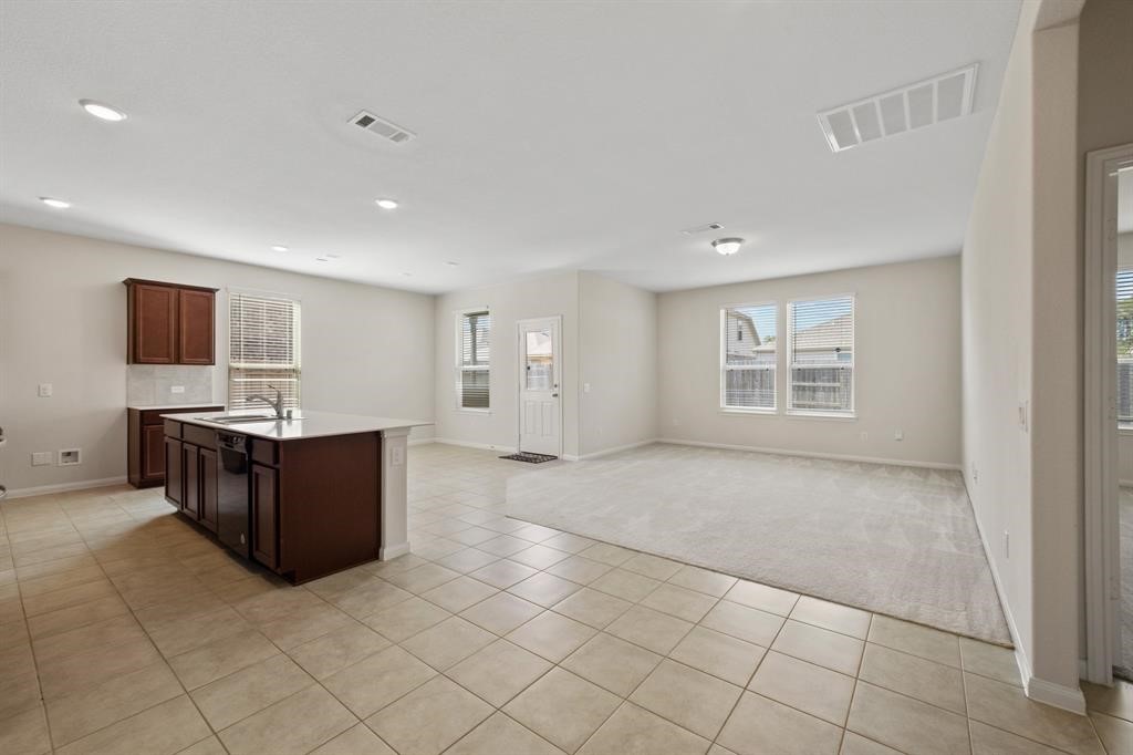 9702 Fairymoss Court Spring, TX 77379 - Photo 8 of 34