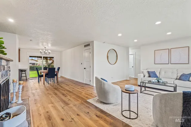 $449,990 | 1715 South 10th Avenue, Caldwell, ID 83605