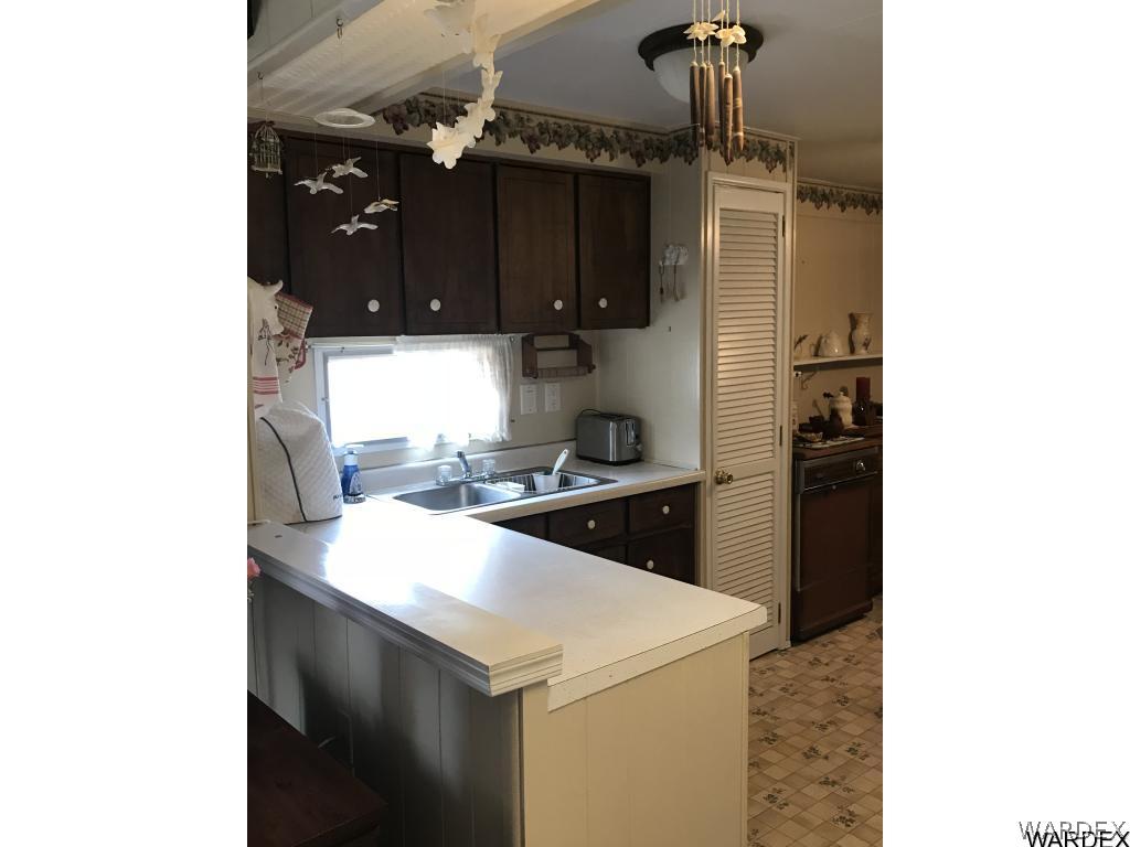 3435 Hodges Road Kingman, AZ 86409 - Photo 18 of 34 Kitchen