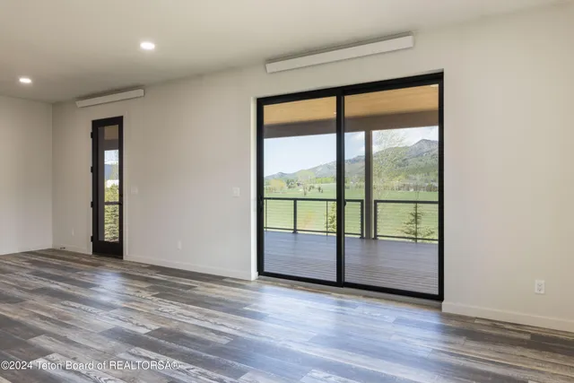 $1,999,000 | 47 Village Lane, Alpine, WY 83128