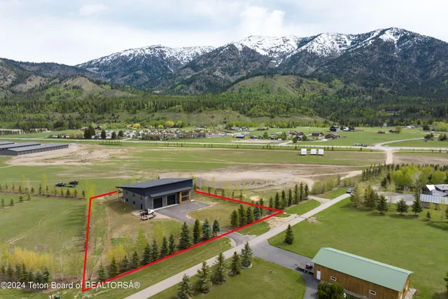 $1,999,000 | 47 Village Lane, Alpine, WY 83128