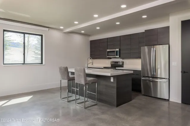 $1,999,000 | 47 Village Lane, Alpine, WY 83128