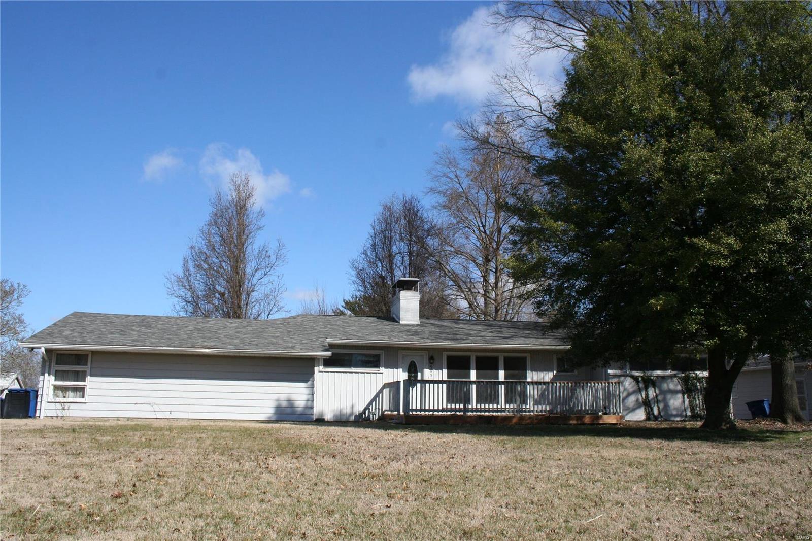 945 Country Club Road Sparta, IL 62286 - Photo 1 of 26