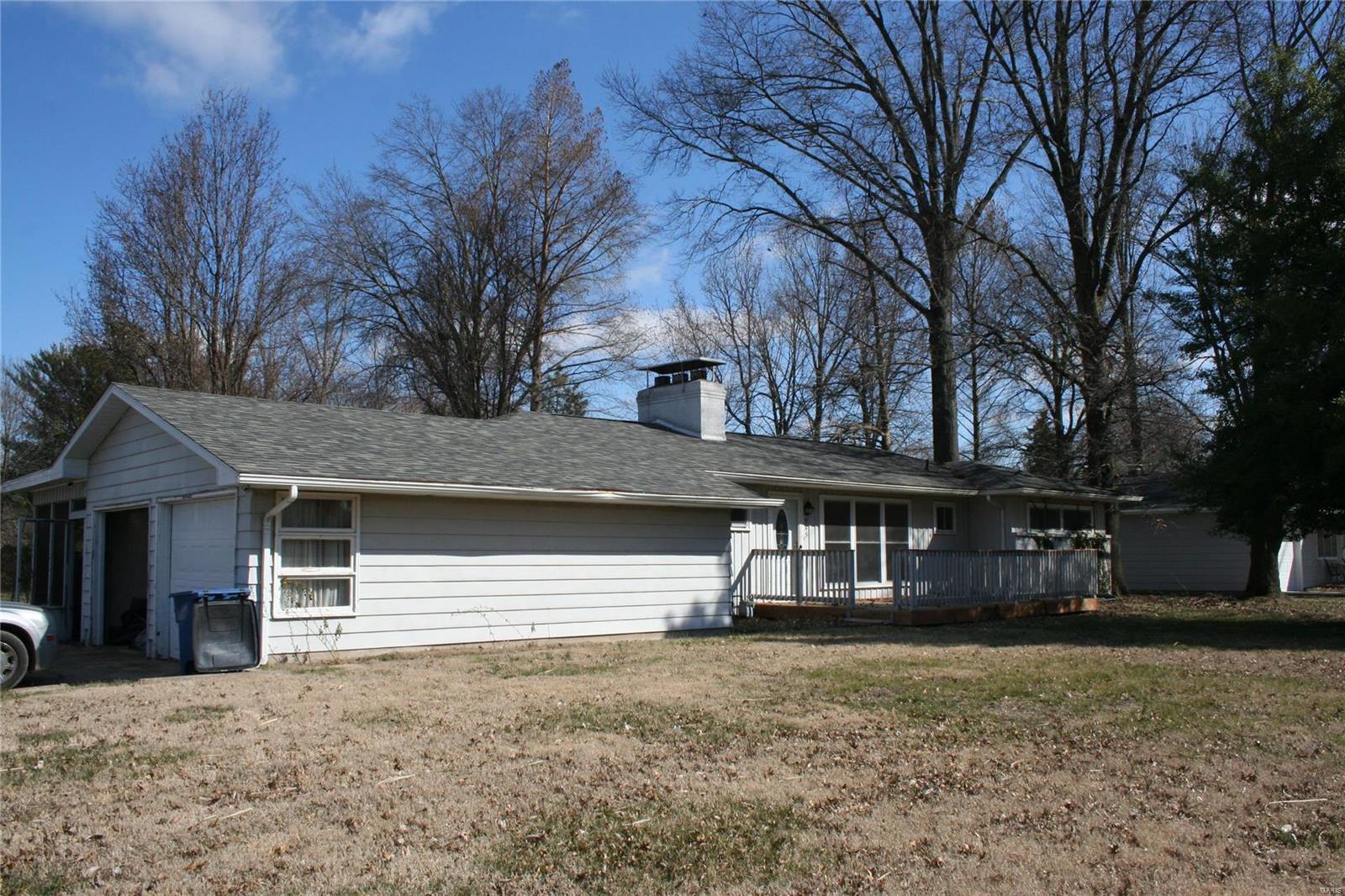 945 Country Club Road Sparta, IL 62286 - Photo 2 of 26