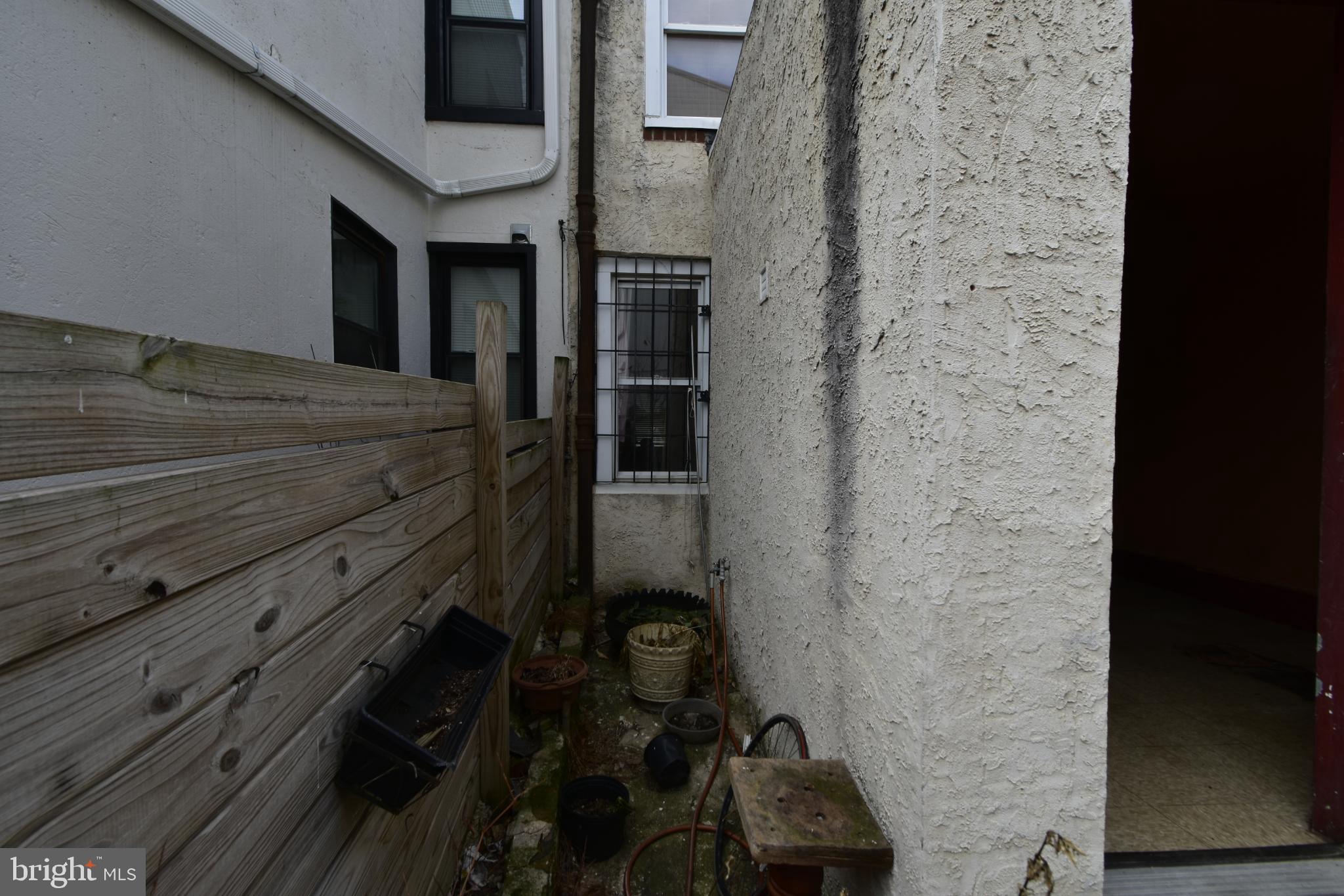 1653 Cadwallader Street Philadelphia, PA 19122 - Photo 13 of 34