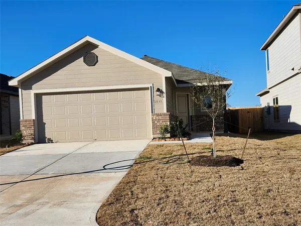 $1,800 | 11535 Oak Creek Drive, Magnolia, TX 77354