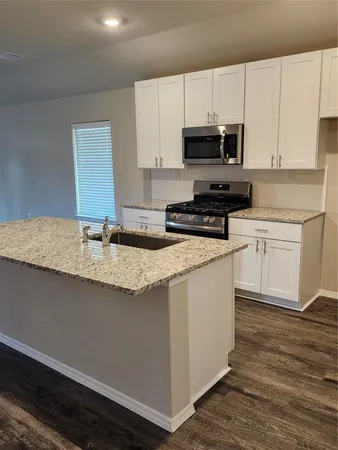 $1,800 | 11535 Oak Creek Drive, Magnolia, TX 77354