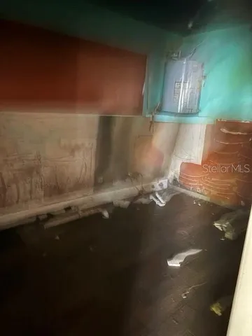 $10 | 4560 Commercial Way, Spring Hill, FL 34606