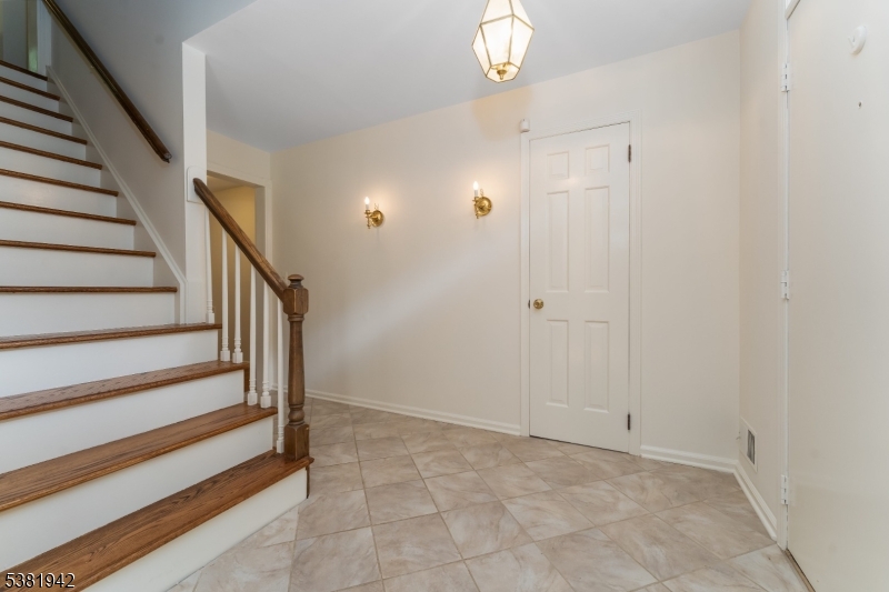 478 Charlestown Road Hampton, NJ 08827 - Photo 3 of 44 a view of entryway