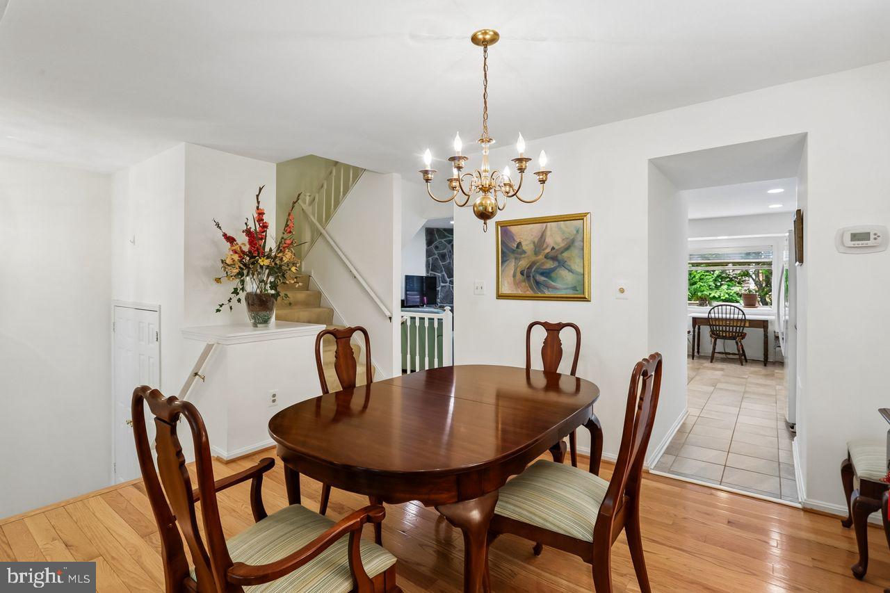 11333 Orchard Lane Reston, VA 20190 - Photo 6 of 41 Dining Area