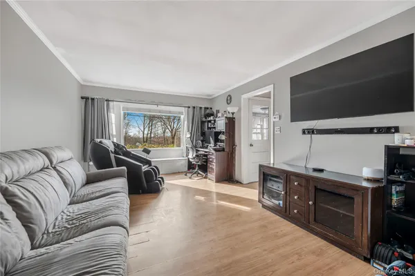 $299,999 | 55 Glenwood Road, Monroe, NY 10950