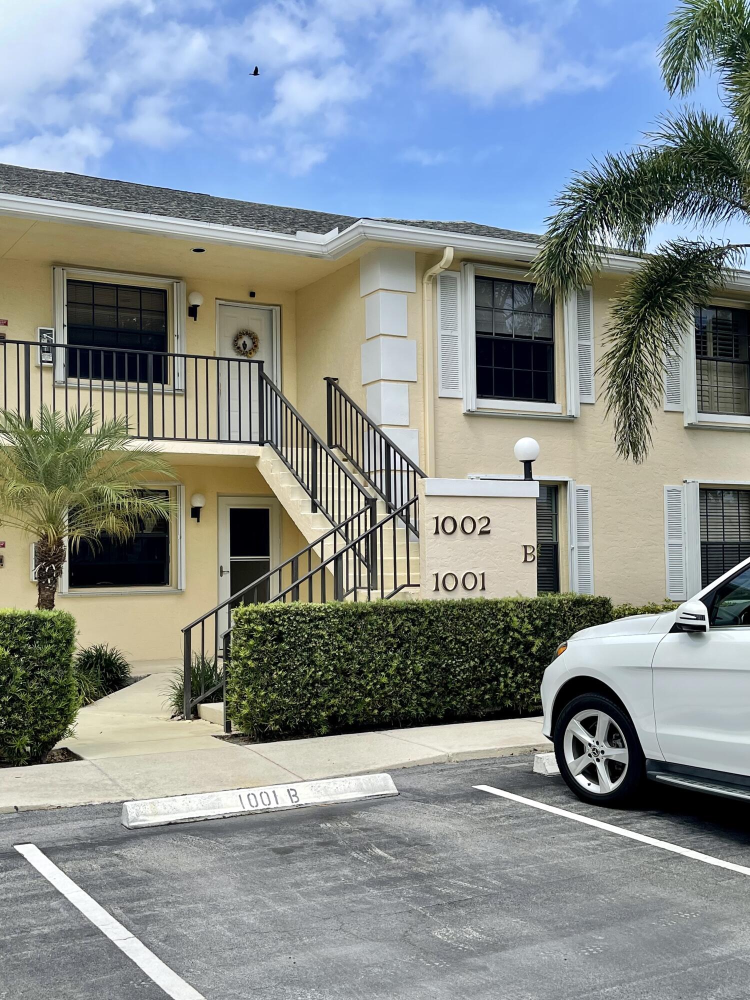 1002 Keystone Drive, Unit B Jupiter, FL 33458 - Photo 4 of 28 Golf course views from your front door